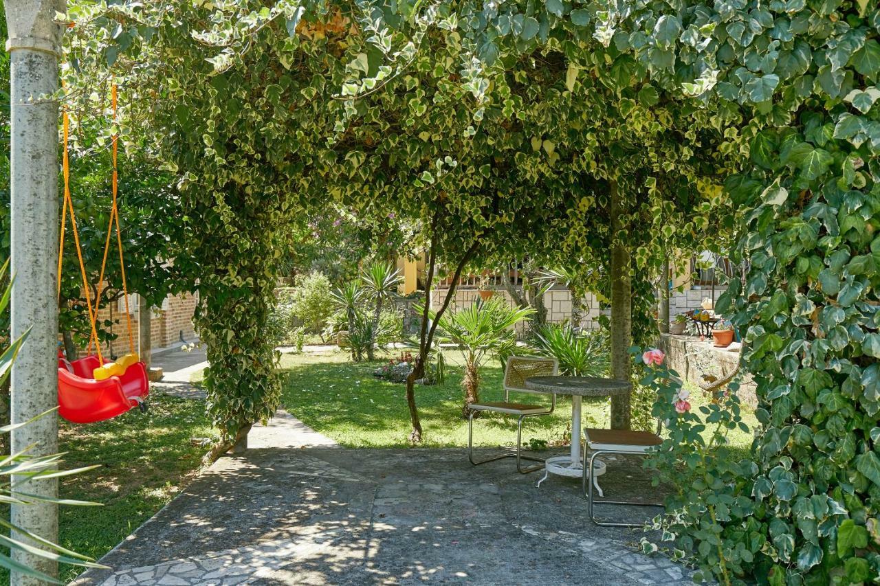 Mediterranean Holiday House & Apartments Kotor Dış mekan fotoğraf