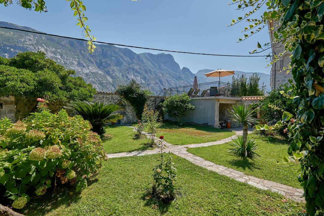 Mediterranean Holiday House & Apartments Kotor Dış mekan fotoğraf